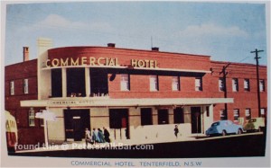 Postcard 1950 Tenterfield NSW Commercial Hotel